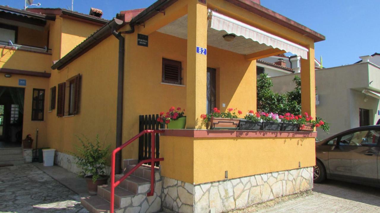 Apartmani Petunia Fazana Bagian luar foto