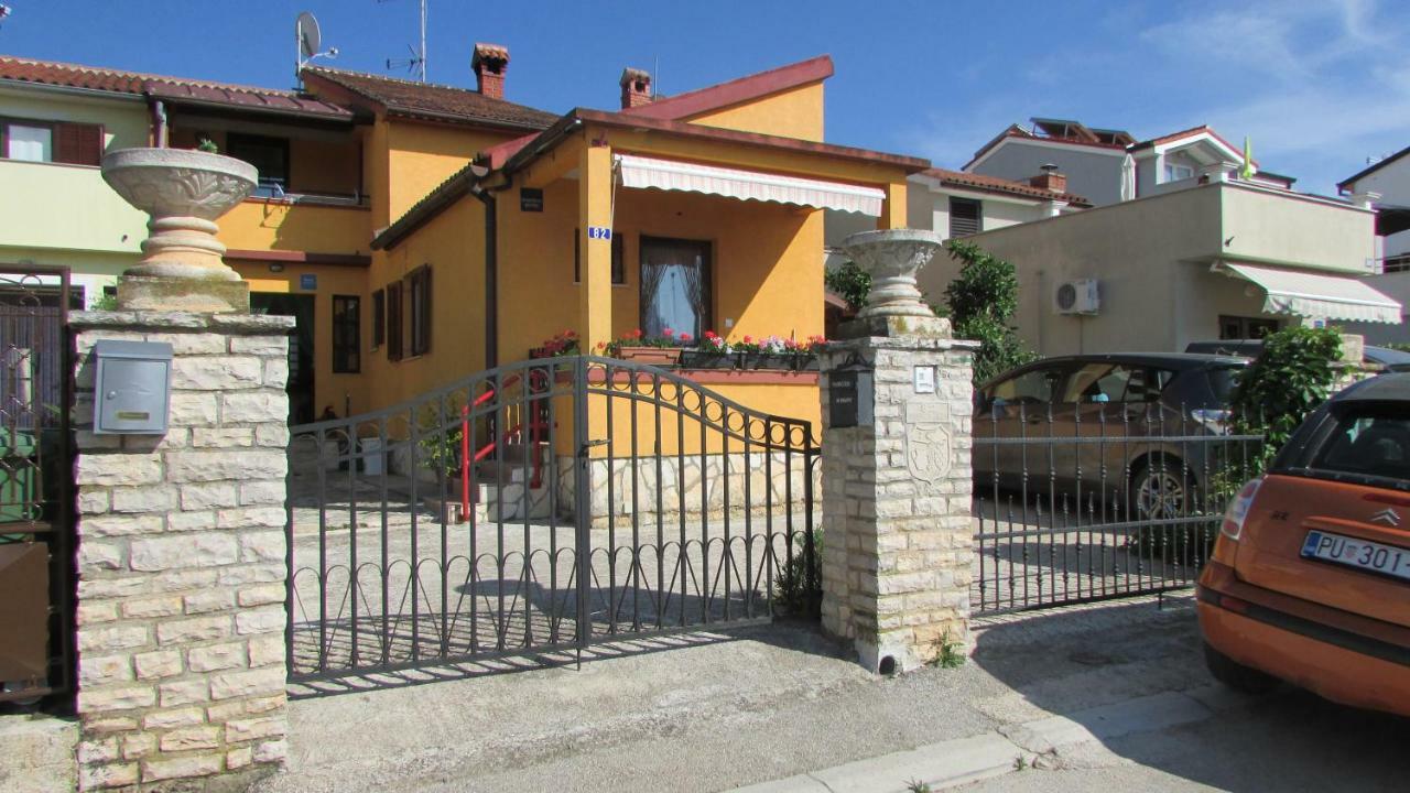 Apartmani Petunia Fazana Bagian luar foto