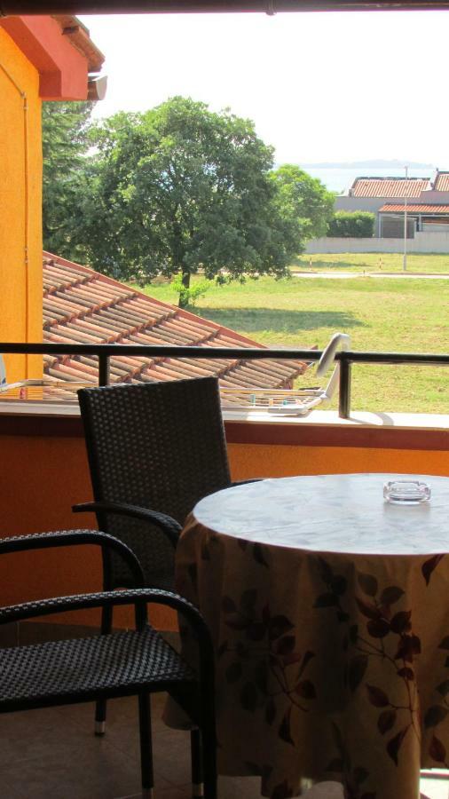 Apartmani Petunia Fazana Bagian luar foto